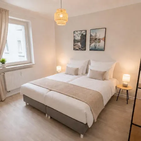 Διαμέρισμα 2min Fussweg Vom Bahnhof, Mit Balkon, Wifi, Smart Tv, Hotel-boxspringbetten
