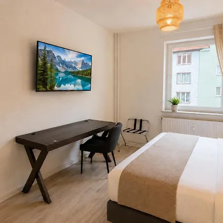 2min Fussweg Vom Bahnhof, Mit Balkon, Wifi, Smart Tv, Hotel-boxspringbetten * Χάλμπερσταντ